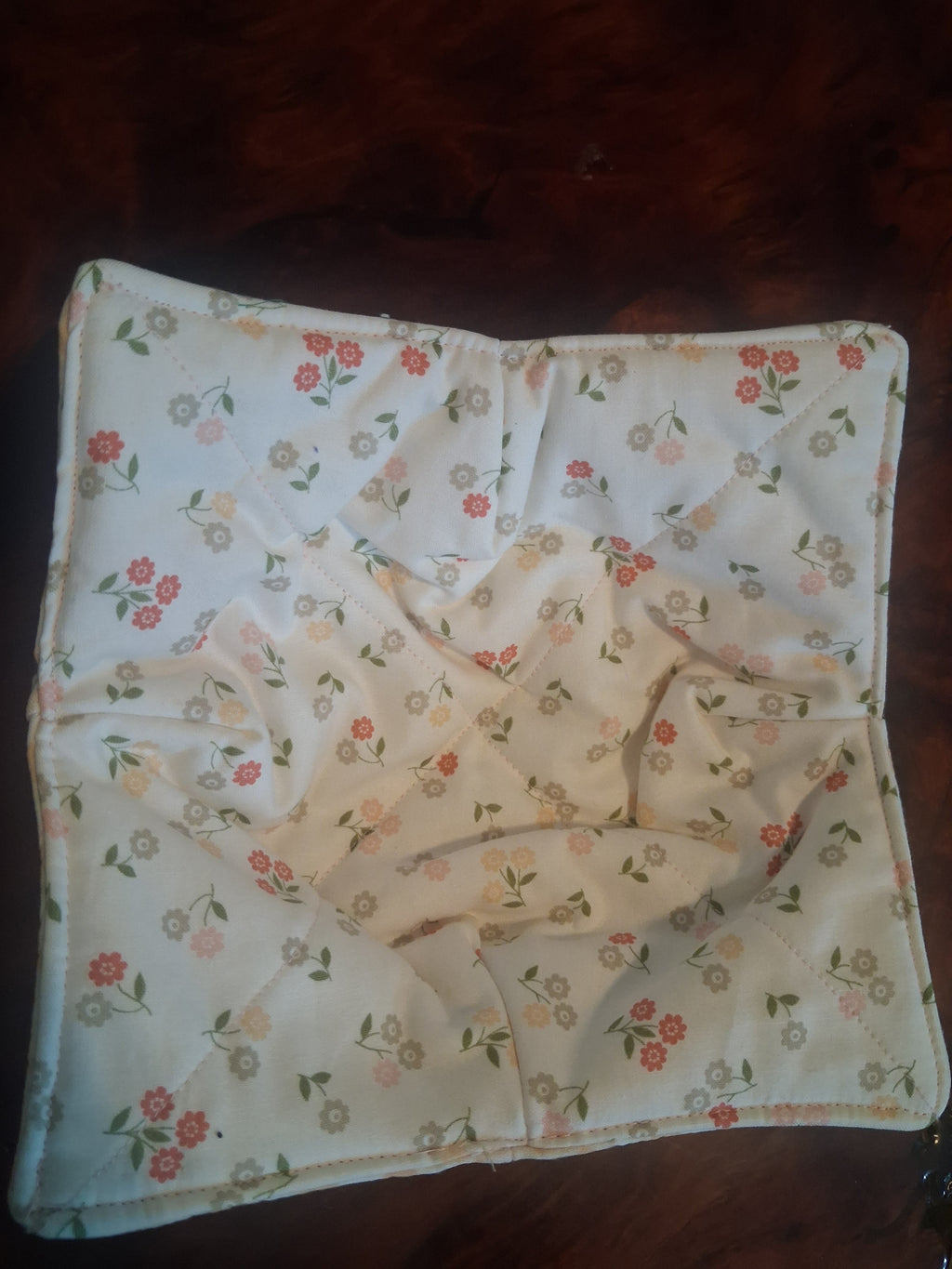Checkered/Flowers Cozy